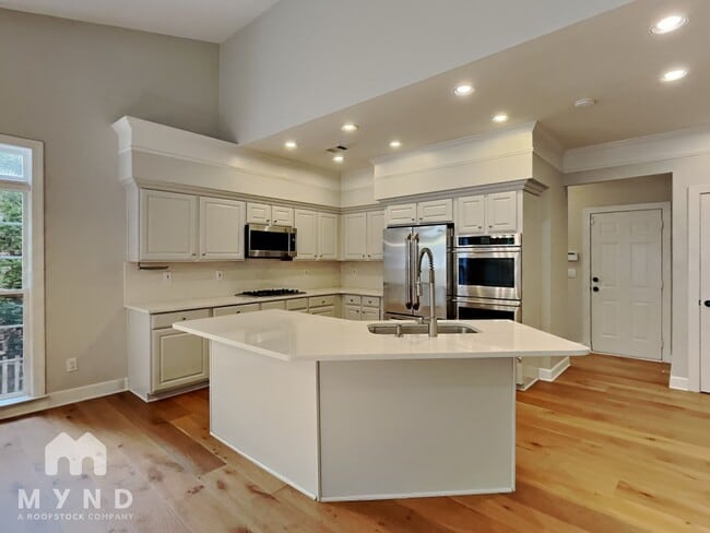 Foto del edificio - 2149 Wrights Mill Cir NE