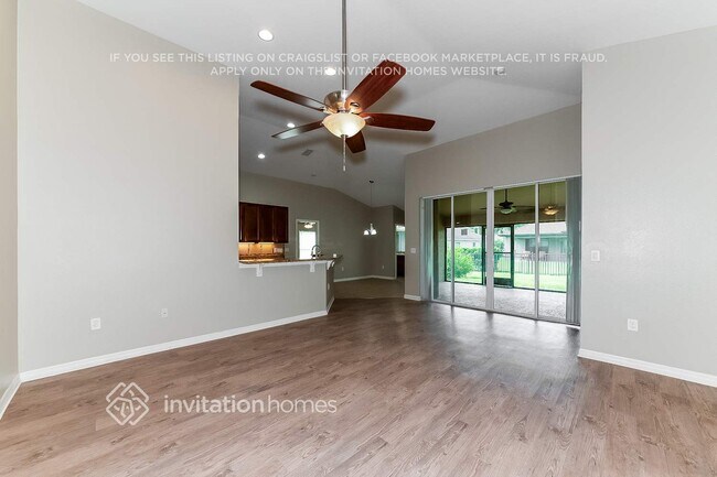 Foto del edificio - 4905 89th Ln E
