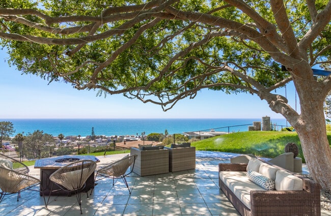 Foto del edificio - 1930 Balboa Ave