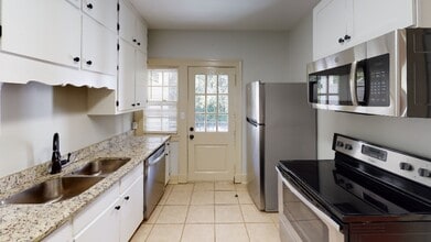Building Photo - 508 Thomas Rd