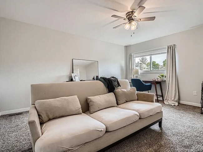 Building Photo - 7198 Eaton Ct