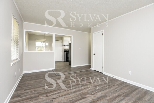 Building Photo - Prepare to fall in love with this 4 bedroom, 2 bathroom home