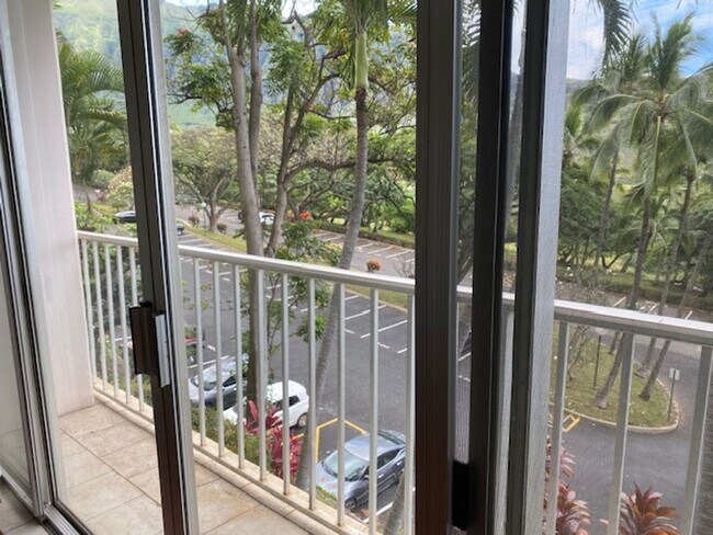 Building Photo - Makaha Valley Towers