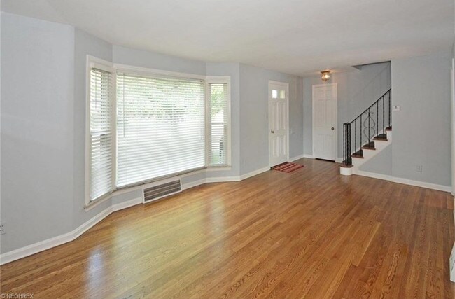Building Photo - 2027 Northview Rd