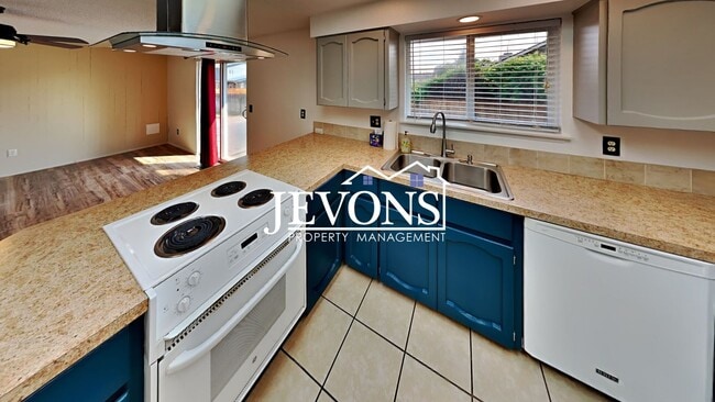 Foto del edificio - 3-bedroom single-family home near Randall ...