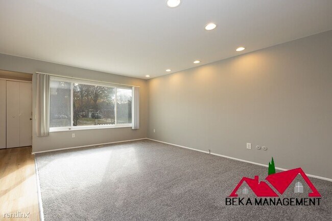 Building Photo - 3 br, 2.5 bath House - 20390 Briarwood Ct