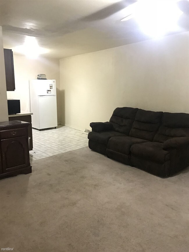 1031 Pittsburgh St Unit Apt 103, Springdale, PA 15144 Condo for Rent