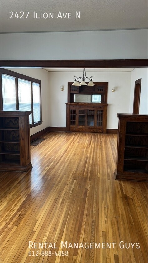 Primary Photo - Stunning 3 Bedroom! Available Immediately!