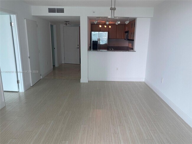 Foto del edificio - 2101 Brickell Ave