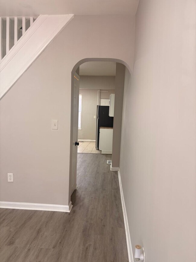 Foto del edificio - Charming Baltimore Rowhome Near Johns Hopkins – Bright & Move-In Ready