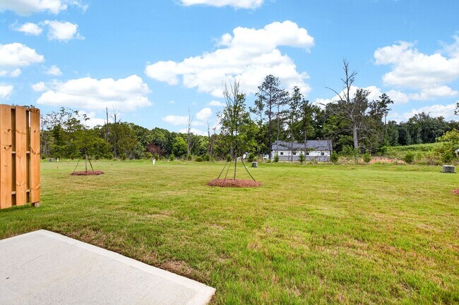 Foto del edificio - Brand-New 3 Bed, 2.5 Bath Townhome with 2-Car Garage!