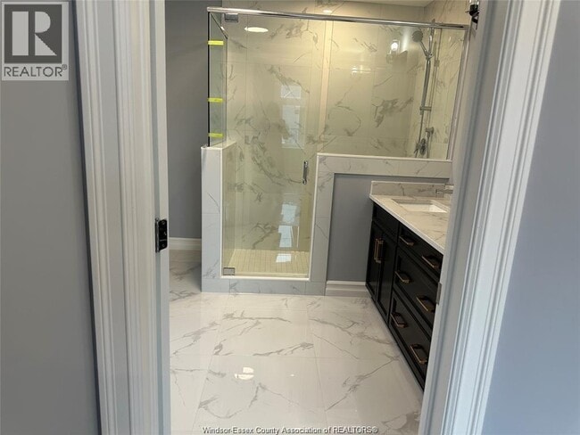 Building Photo - 4432 Belmont Ave