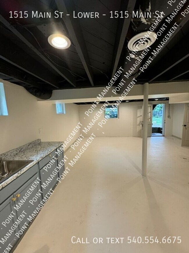 Building Photo - ALL UTILITIES INCLUDED!! 2 Bedroom, 1 Bath...