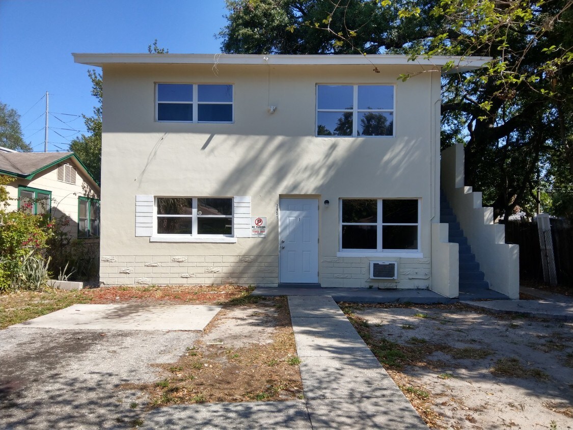 Foto principal - 2951 6th Ave S