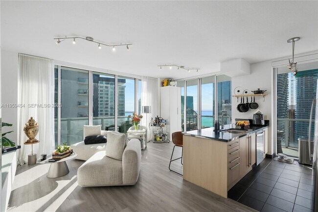 Foto del edificio - 1111 SW 1st Ave