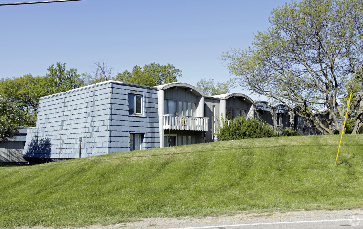 Primary Photo - Cedar Ridge Apartments