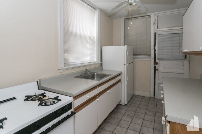Foto del edificio - 5220 N Damen Ave