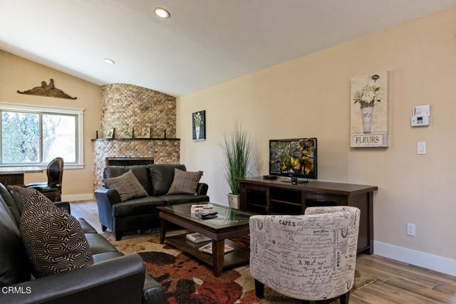 Foto del edificio - 6161 E Los Angeles Ave