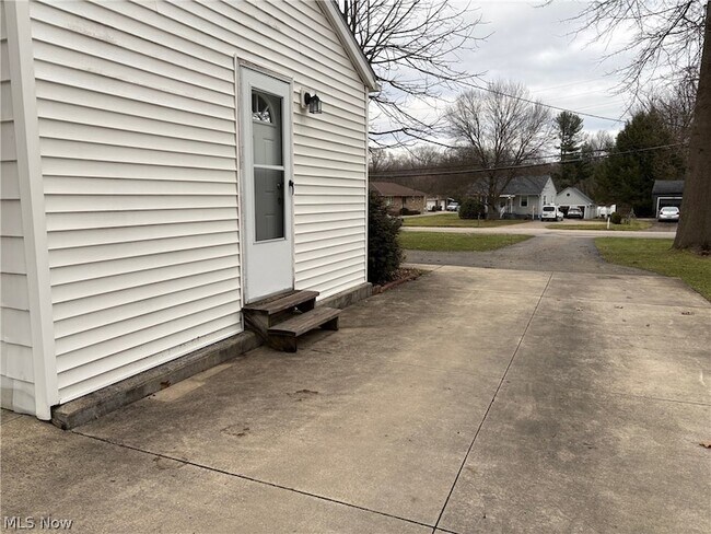 Foto del edificio - 1550 Chapman Dr