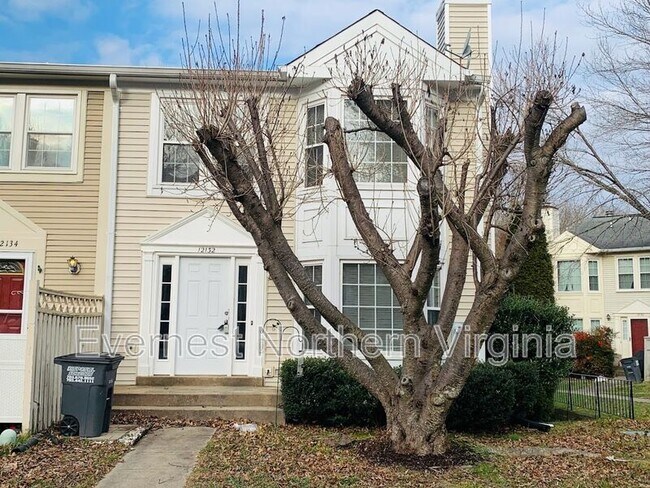 Building Photo - 12132 Salemtown Dr