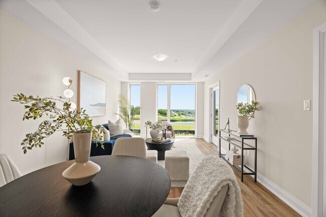 Photo du bâtiment - 1-Bedroom Suite in Sunningdale Heights – M...