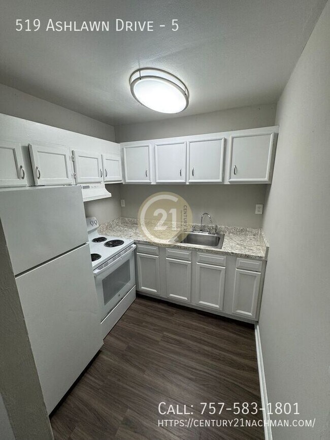Foto del edificio - 519 Ashlawn Dr