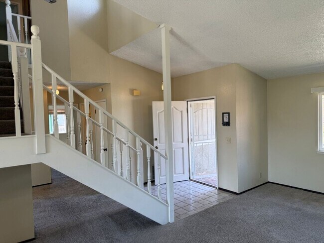Foto del edificio - 1003 Blackspur Ct