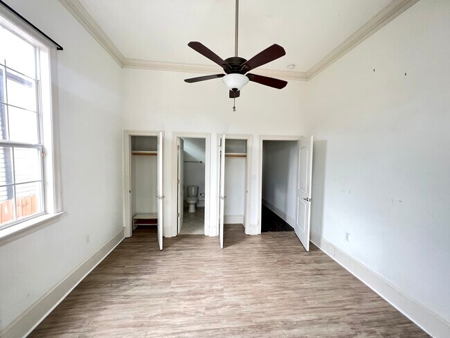 Building Photo - 2505 3rd St