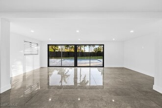 Building Photo - 112 Bayshore Dr