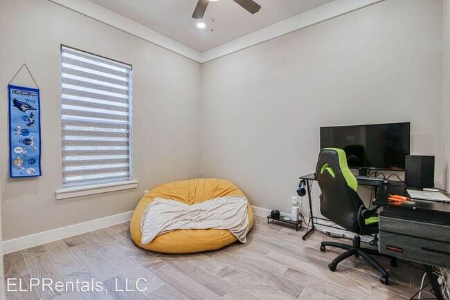 Foto del edificio - 4 br, 3 bath House - 946 Muker Pl