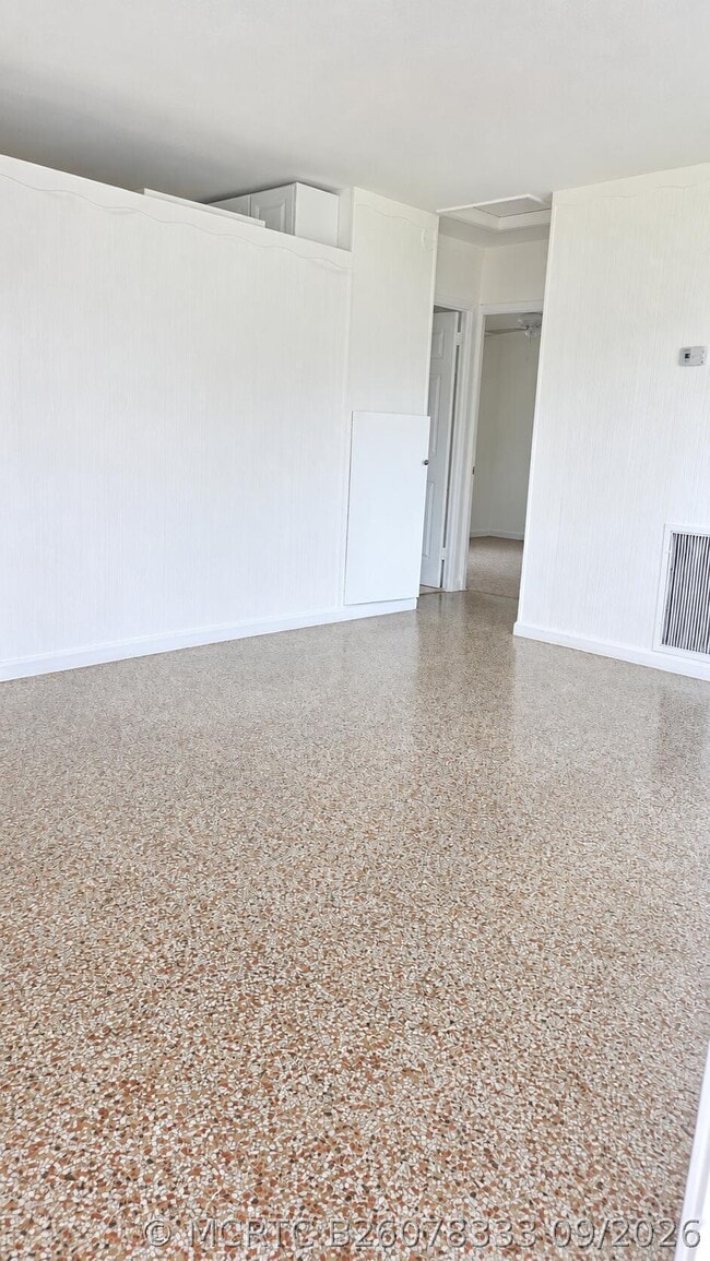 Foto del edificio - 330 W 29th St