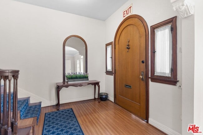 Foto del edificio - 727 Crenshaw Blvd