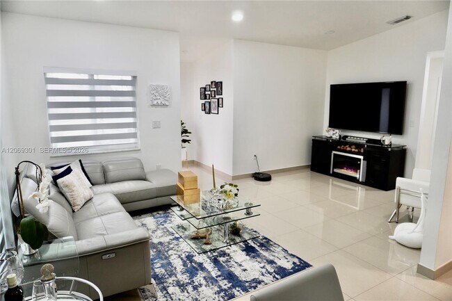 Foto del edificio - 10157 NW 129th Terrace
