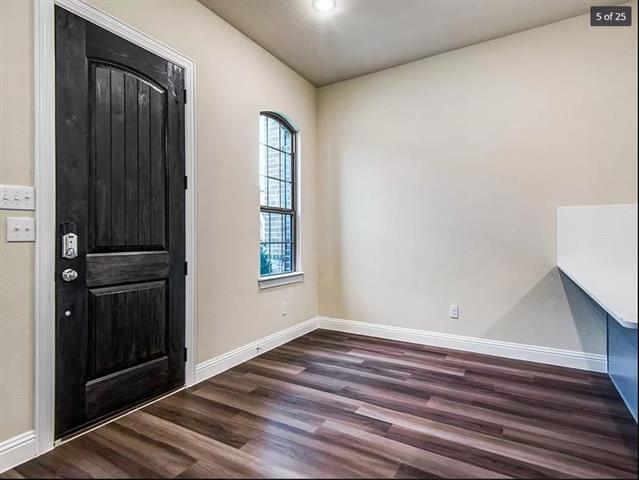 Foto del edificio - 6248 Rainbow Valley Pl