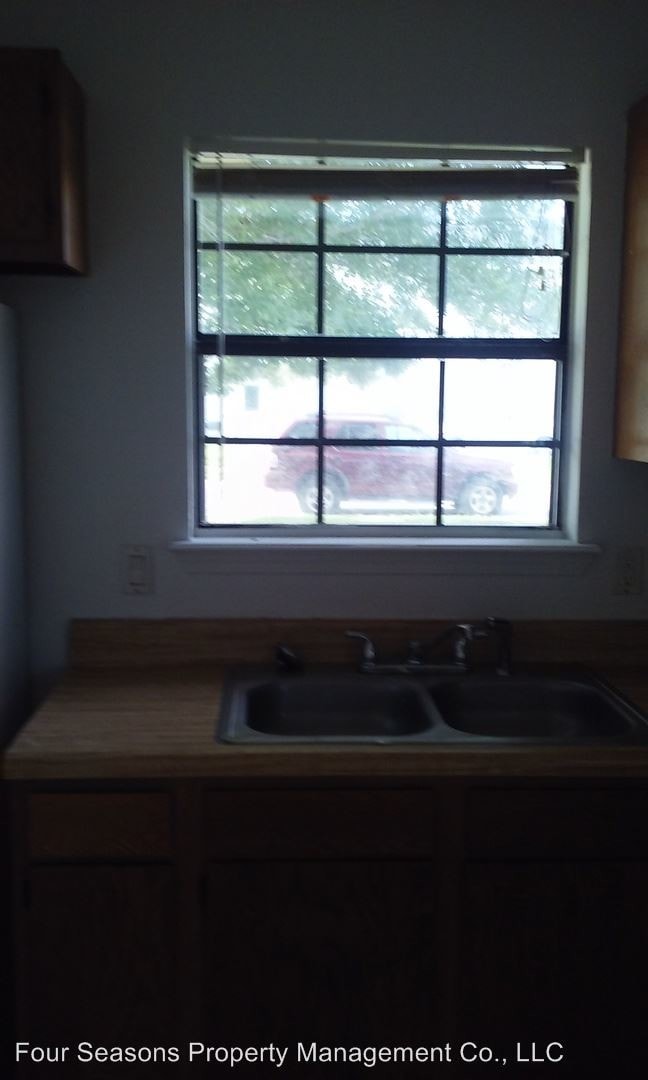 Building Photo - 3 br, 1 bath House - 12225 Prudie Street