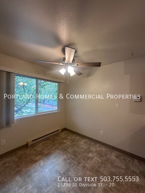 Foto del edificio - 15796 SE Division St