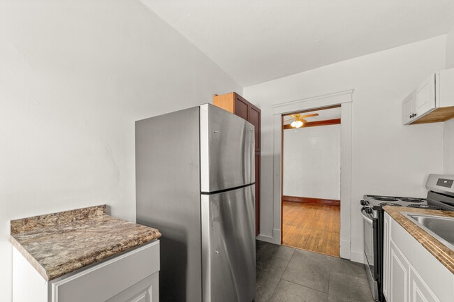Kitchen - 11427 Clifton Blvd