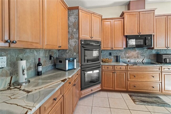 Building Photo - 10206 Shooting Star Ct
