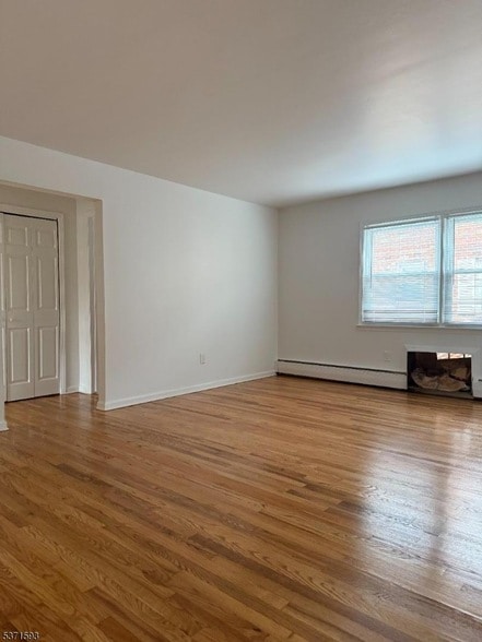 Building Photo - 824 Bayway