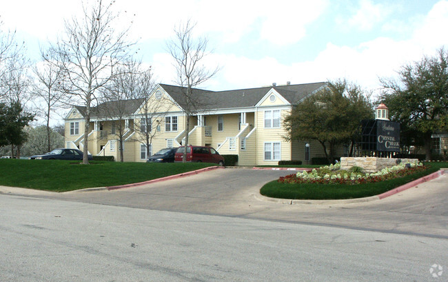 Foto del edificio - Crystal Creek Apartments