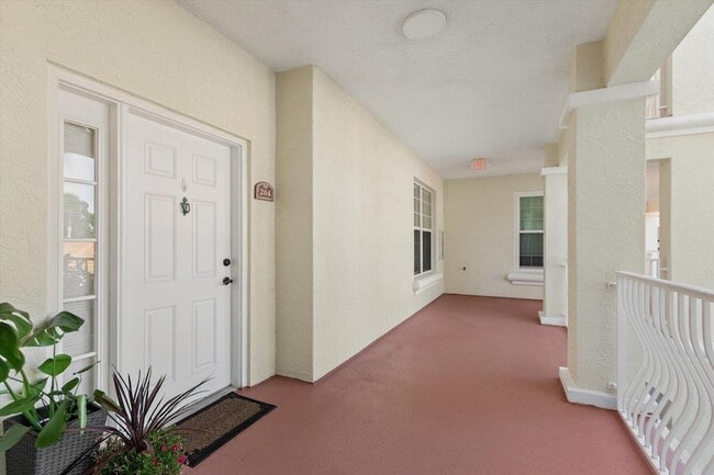 Building Photo - 215 S Ocean Grande Dr