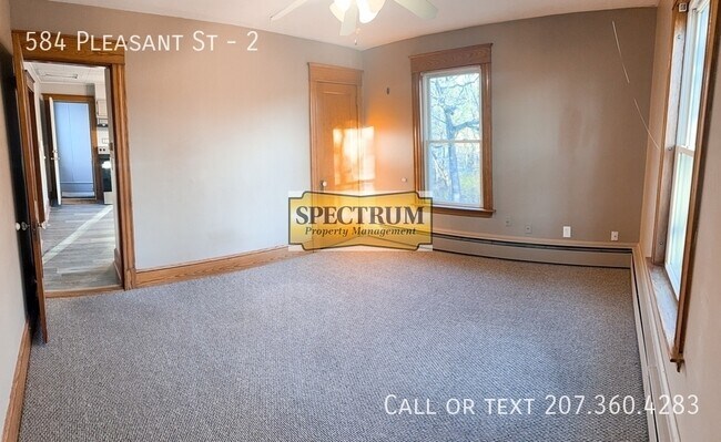 Foto del edificio - 584 Pleasant St