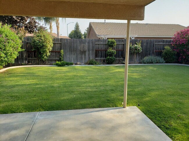 Foto del edificio - HOUSE