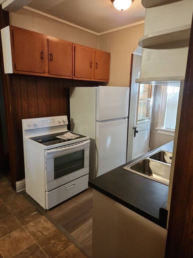 Foto del edificio - Spacious 4 Bedrooms!