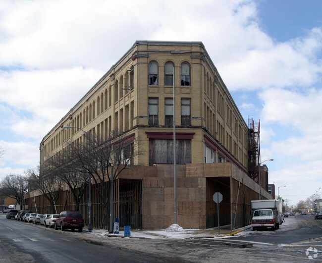 Building Photo - The Steinbach Building