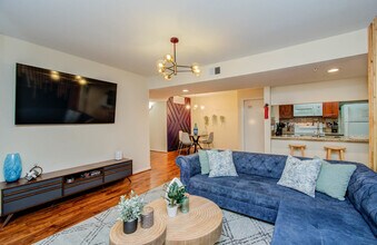 Building Photo - 8415 Hearth Dr