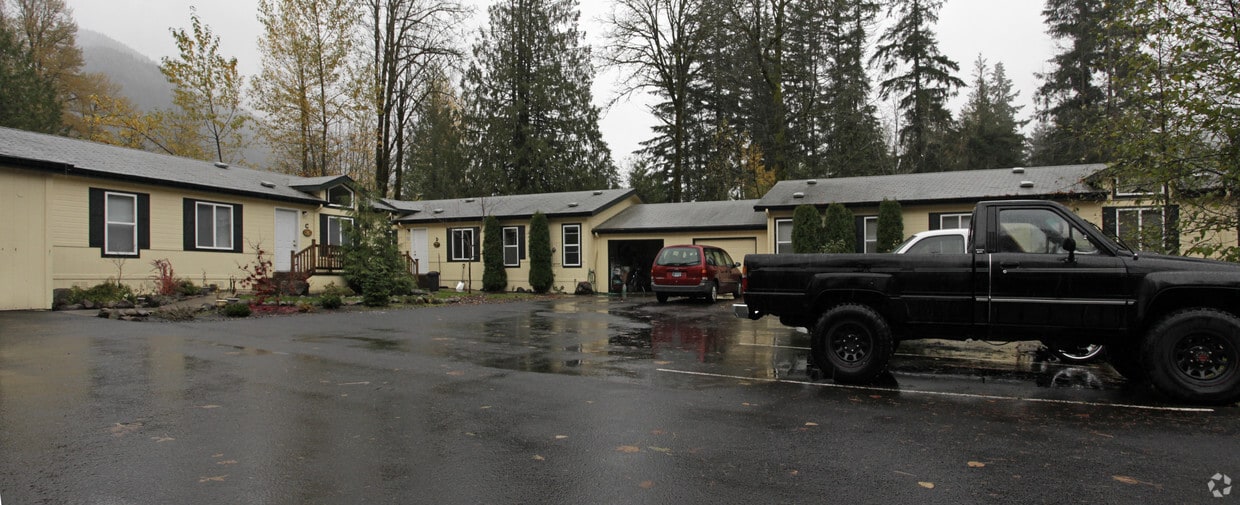 Primary Photo - 25408 E Welches Rd