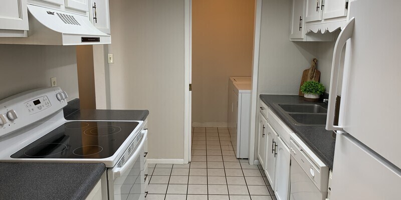 Foto principal - 7461 Prairie Rd NE
