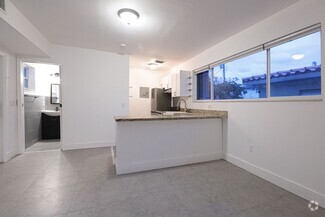 Building Photo - 931-933 79th Terrace