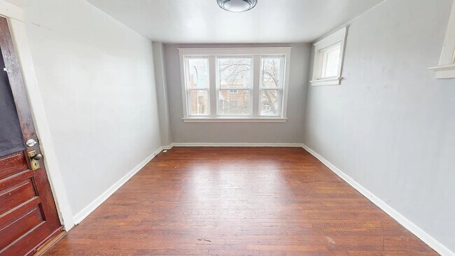 Foto del edificio - 4226 Dewey Ave